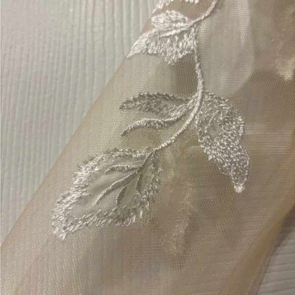 Vow’d “Faithful” Wedding Dress - New with tags! - Picture 8 of 9